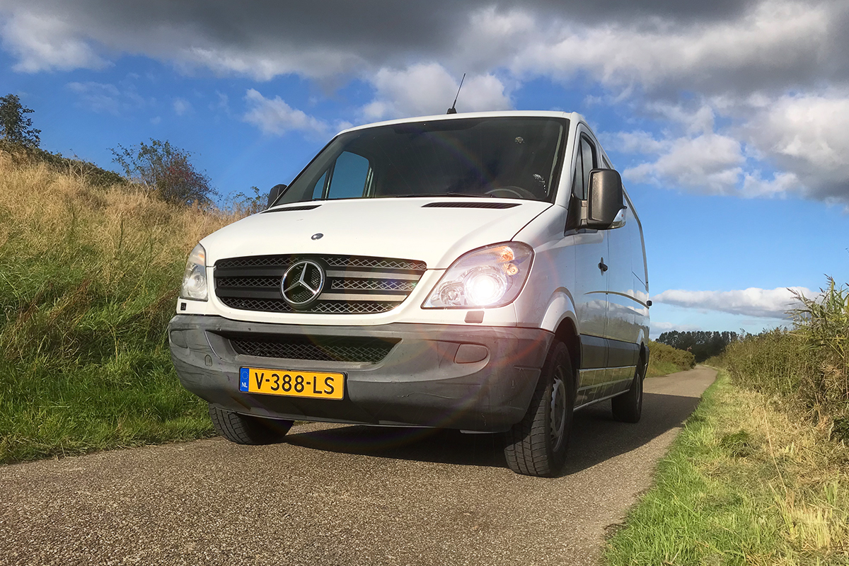 Bank vervoeren op dak auto